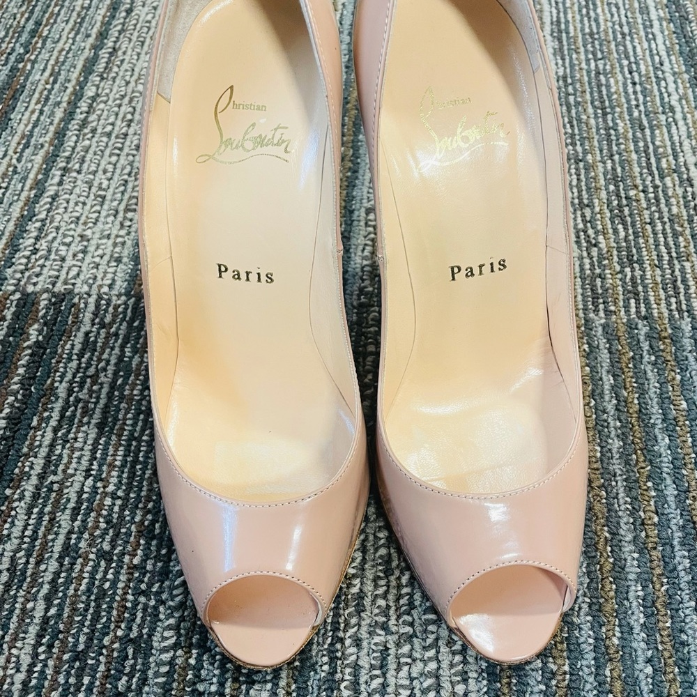 Christian Louboutin pumps AUTHENTIC